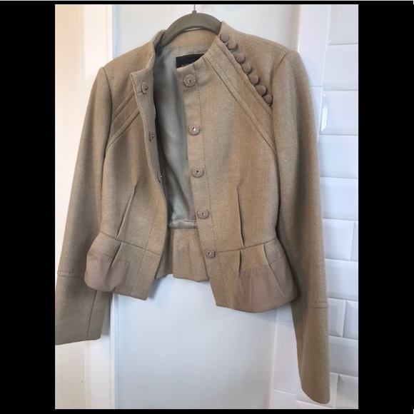 Classy Wool Button Down Blazer! - Picture 2 of 3